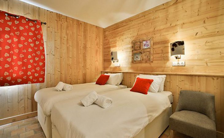 Chalet Campanula, La Plagne, Double Bedroom